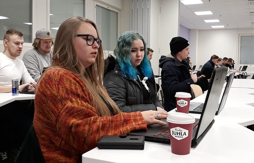 SAMK vuonna 2018 aloittaneita tietojenkäsittelyn opiskelijoita.